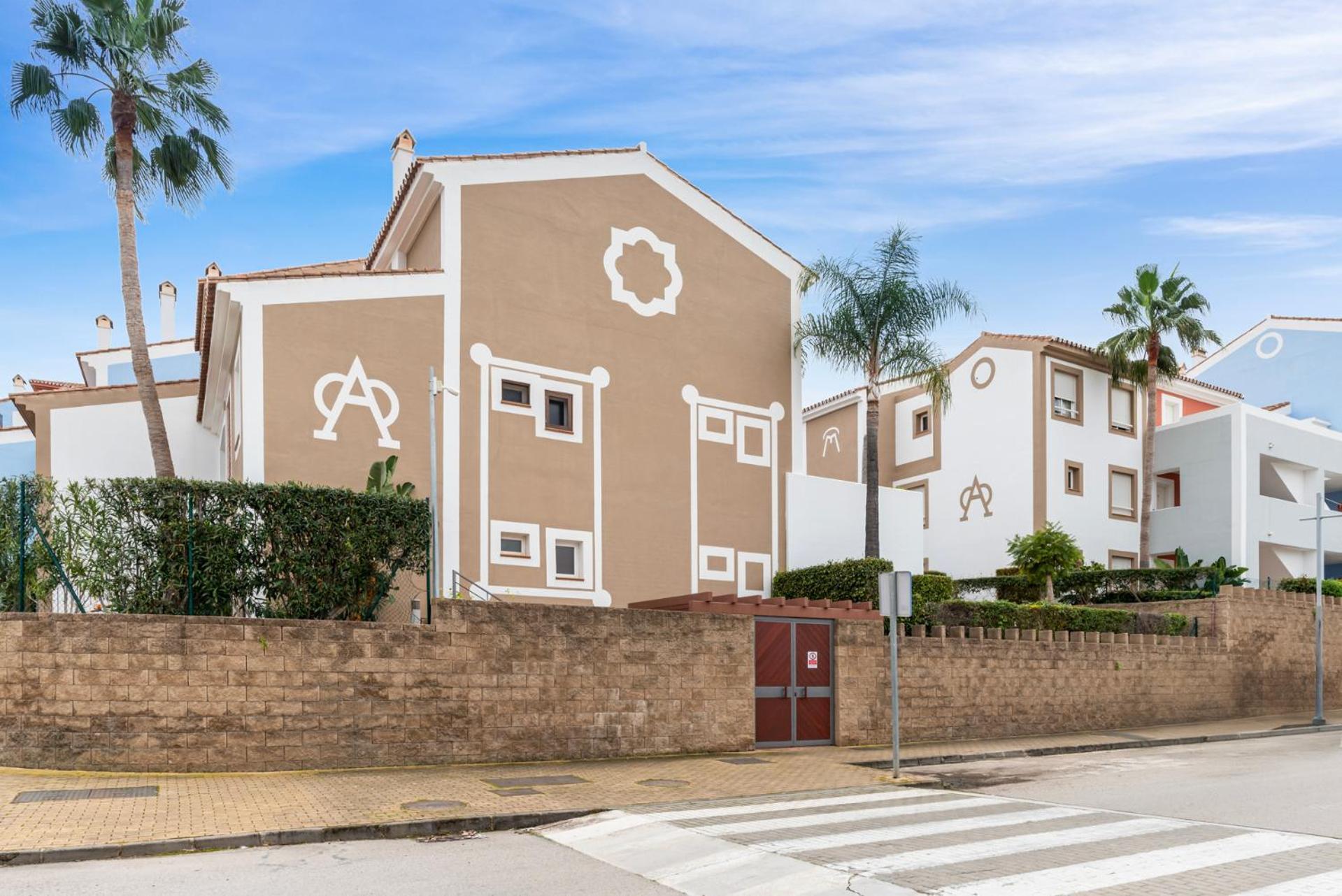 Cortijo Del Mar 2 Bed Apartment Málaga