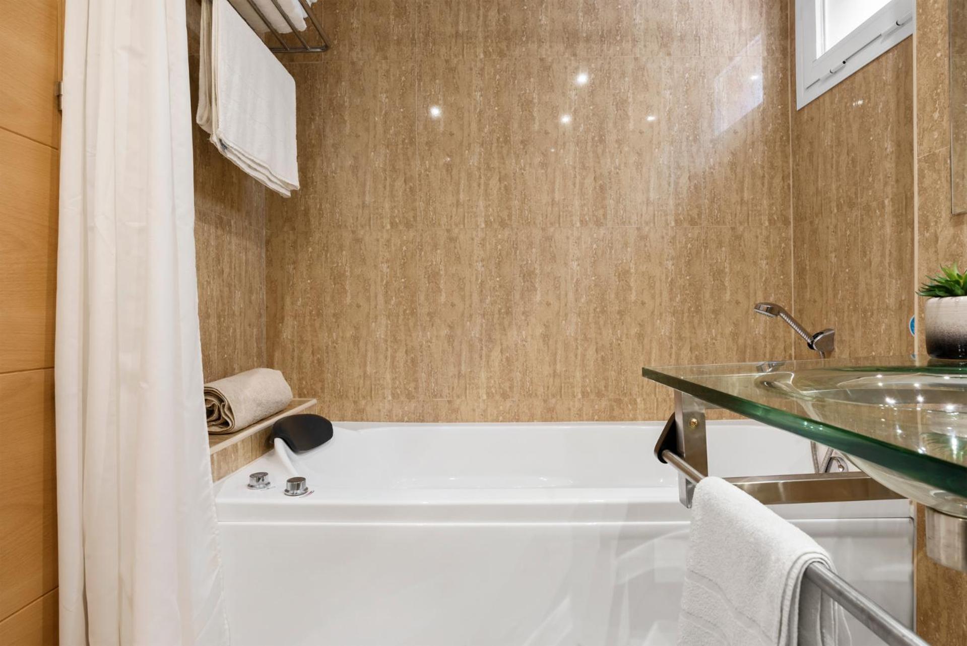Apartment Cortijo Del Mar 2 Bed Malaga